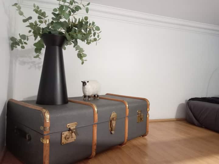The Yellow Postbox 2/whole Guest Suite/faerie Glen - Pretoria