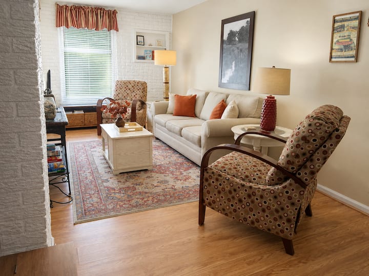 Easy Breezy 2 Bd, 1st Floor, 4 Min To Beach - マウントプレザント, SC