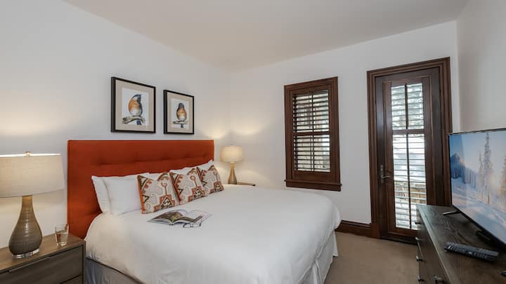 Bedroom 4, Lower Level - King bedroom