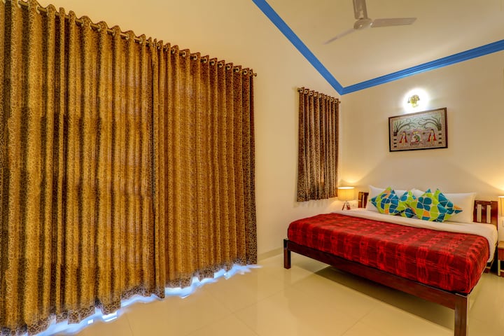 Bedroom 1 image 5