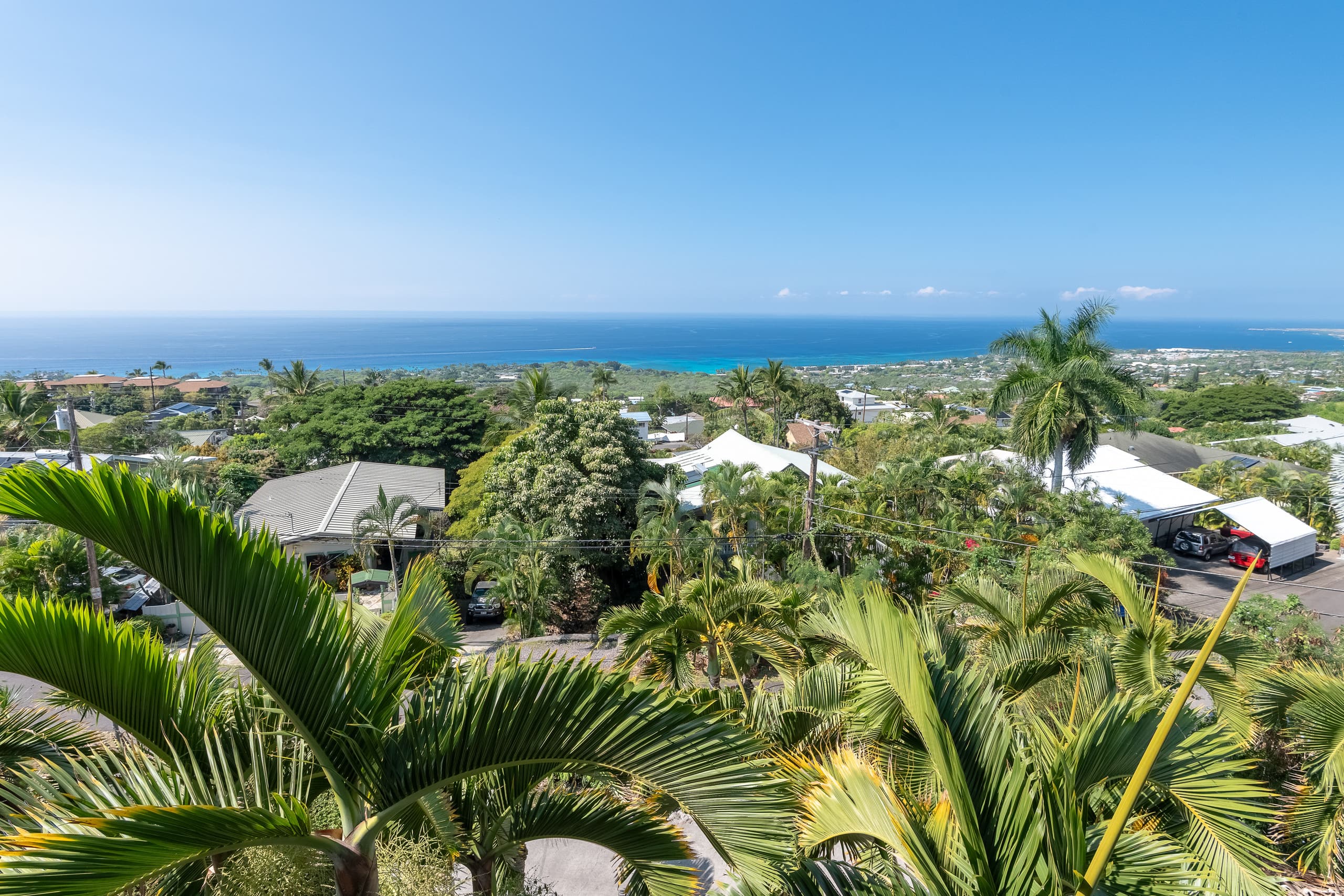 Home in Kailua-Kona · ★4.97 · 2 bedrooms · 2 beds · 1.5 baths - Image 32