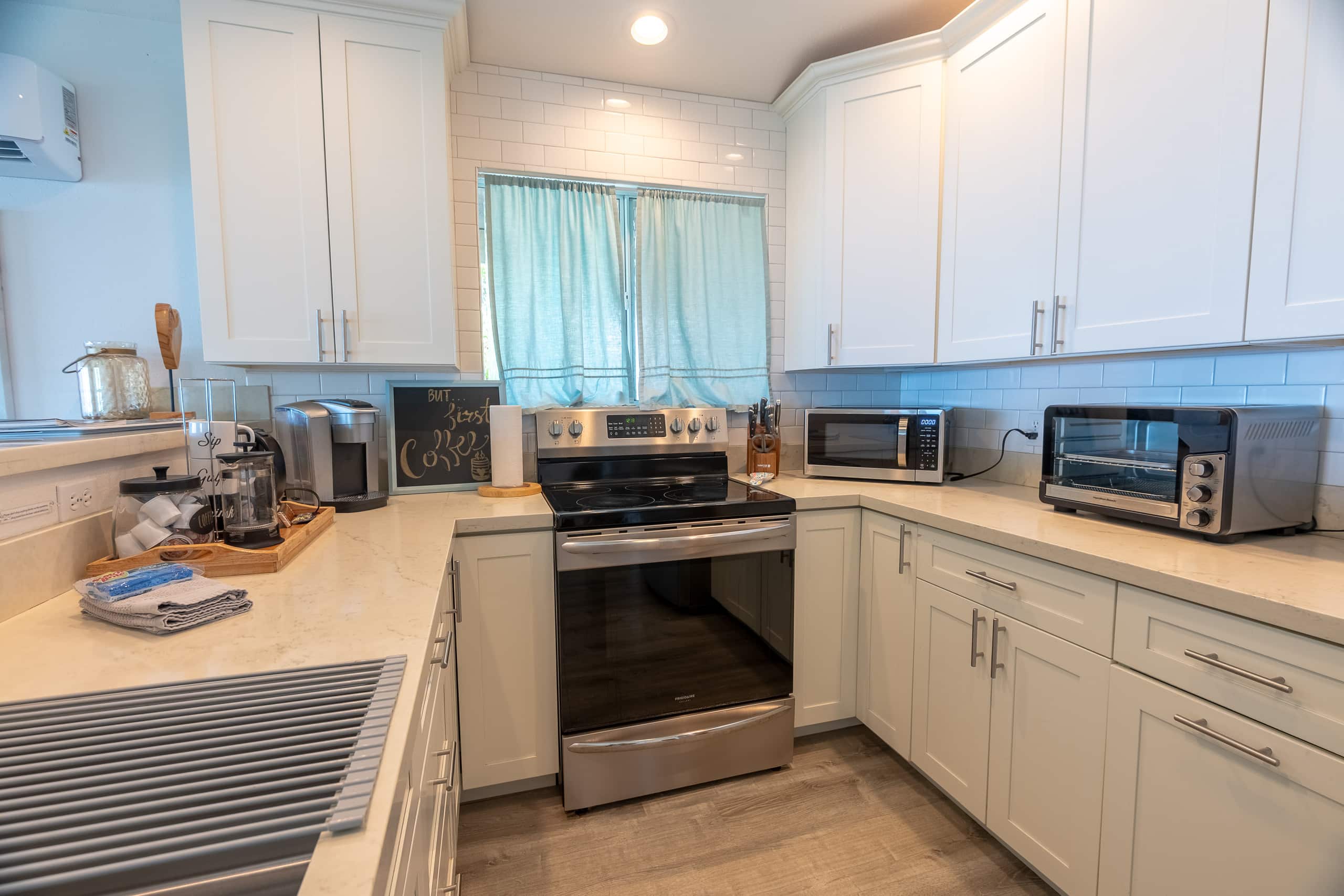 Home in Kailua-Kona · ★4.97 · 2 bedrooms · 2 beds · 1.5 baths - Image 9