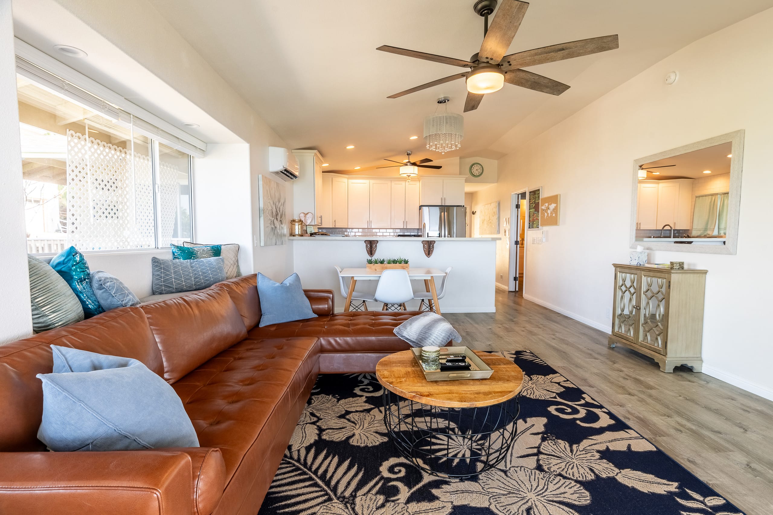 Home in Kailua-Kona · ★4.97 · 2 bedrooms · 2 beds · 1.5 baths - Image 4