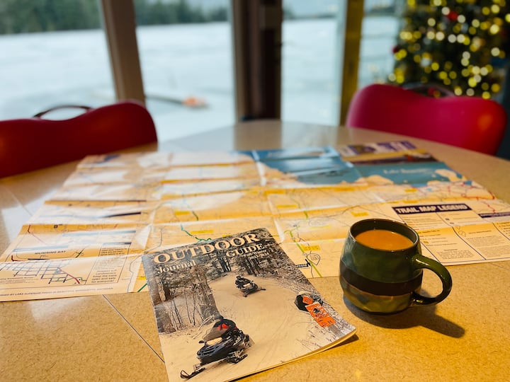 Winter fun/Lakefront/Rustic luxury/Cedar Cottage Cottages for Rent in