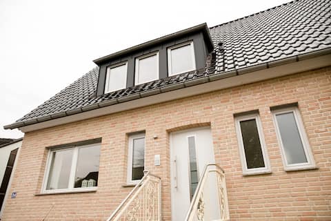 5-BR HOUSE near Cologne/Bonn/Wallbox/Garden/Parking