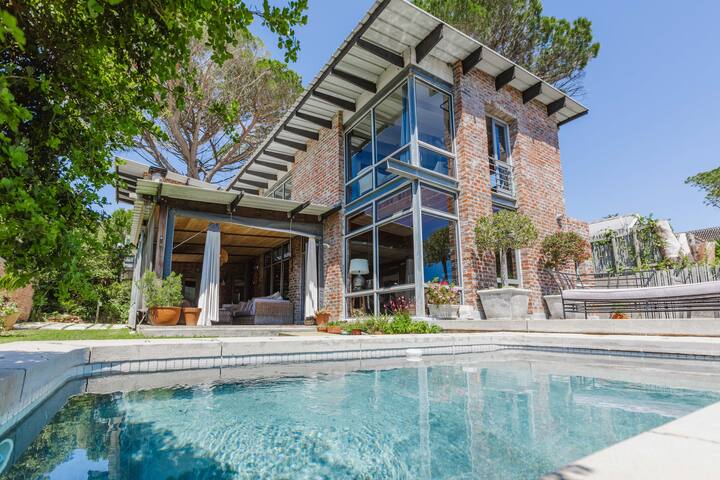 Spacious 3 Bedroom home with pool