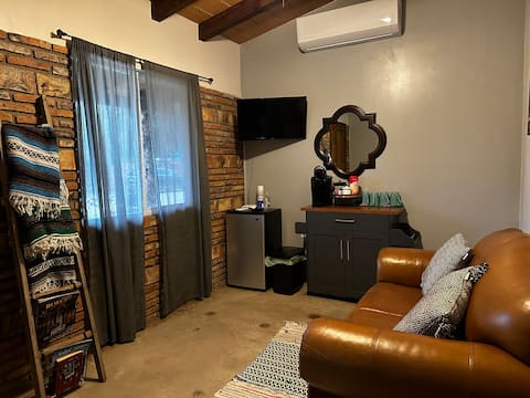 Top performing Airbnb: Cerveceria Bellinghausen Cabin #4, 2BR in Francisco Zarco (Valle De Guadalupe)