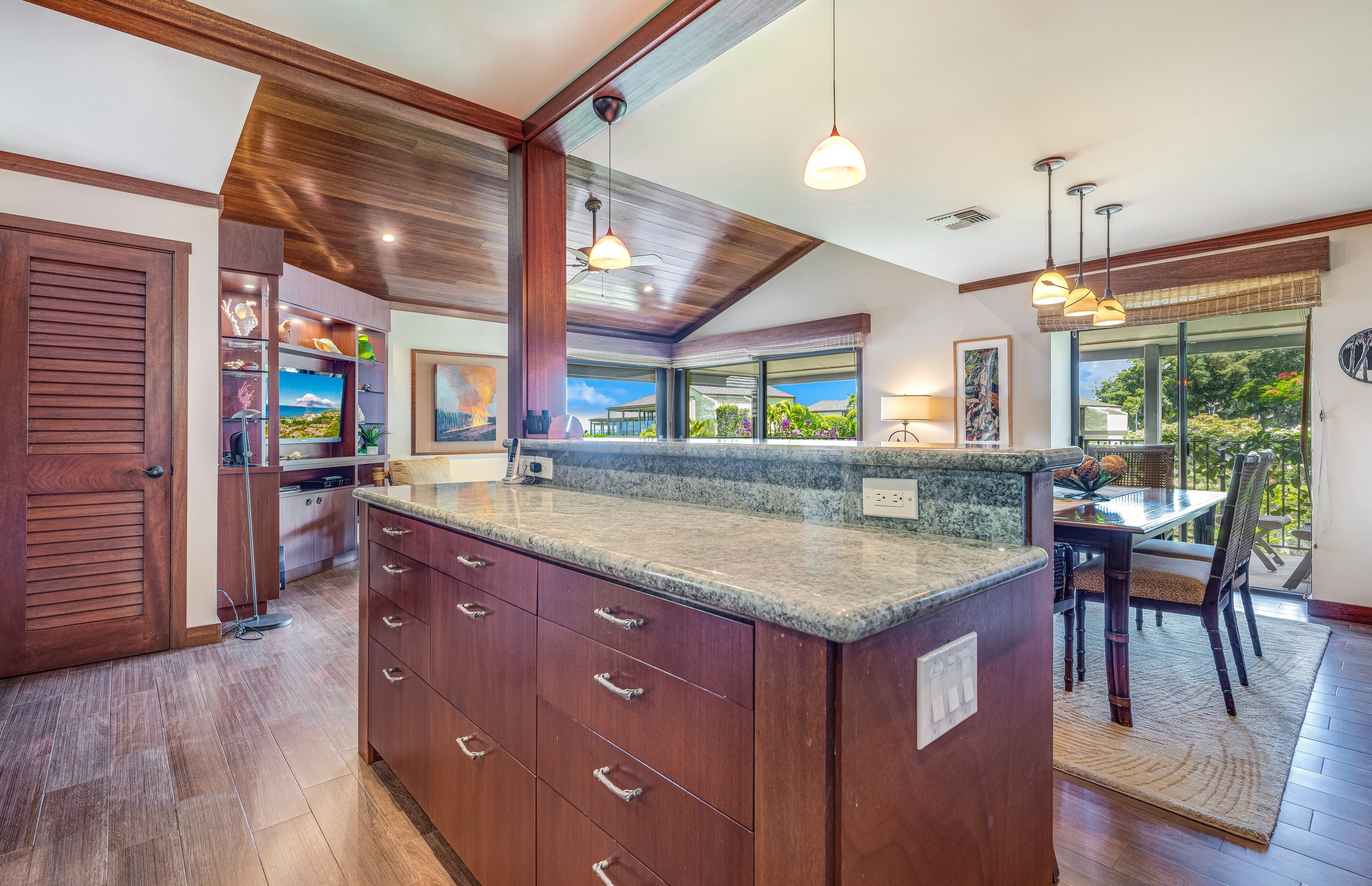 Condo in Wailea · ★4.67 · 2 bedrooms · 3 beds · 2 baths - Image 17
