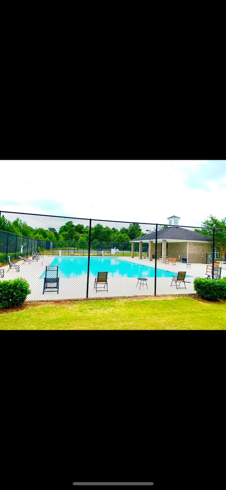 [Lovejoy Convenient]/4br/4bt/6bds@stockbridge G - Stockbridge, GA