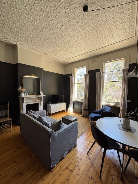 Popular Airbnb listing: Shophouse on Gertrude Street in Fitzroy