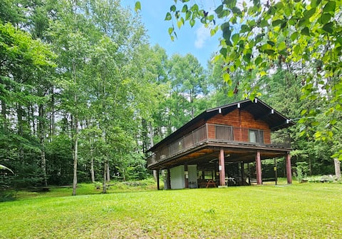 Modern Ski Chalet, Togakushi, walk to restaurants