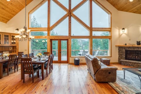 Whisperwood Lodge - Custom Country Lodge