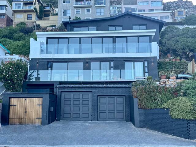 Sunny Cove Flatlet gallery image 2