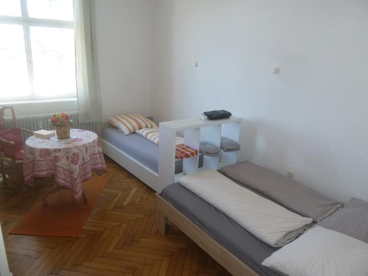 Schlafzimmer 4