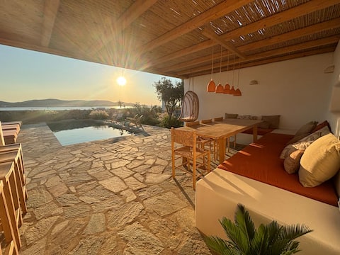 Beautiful villa for 8p with pool & amazing sunset