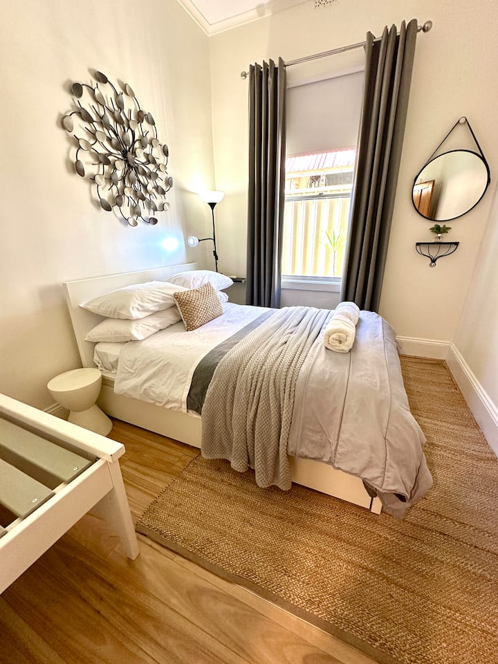 საძინებელი 4