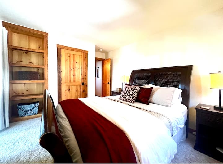 Primary suite with sleigh bed