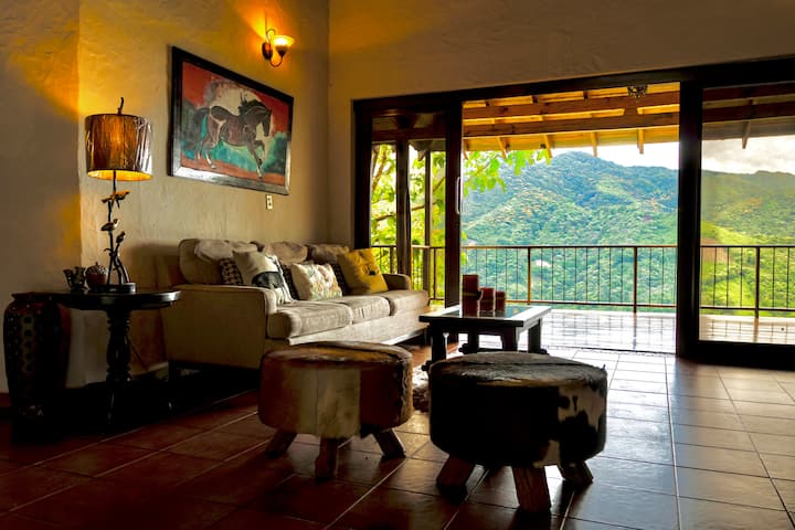 Mountain Retreat With Hot Tub And Farm Views - Panamá