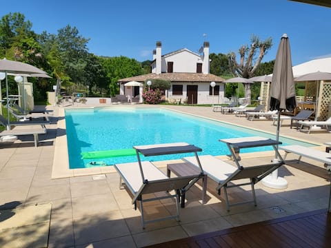 Villa Spa, Jacuzzi & Pool Rimini