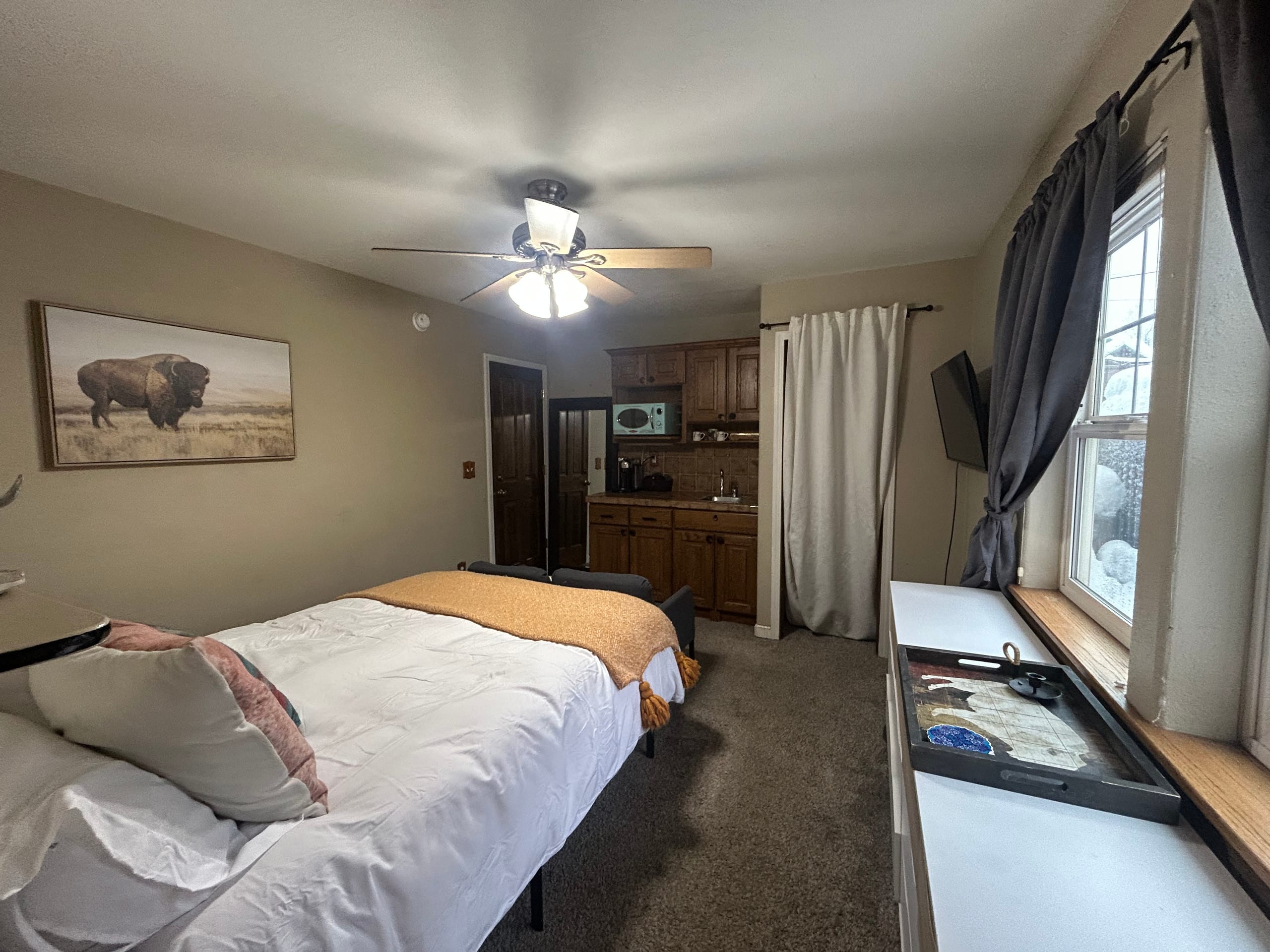 Pet-Friendly Home with Hot Tub Near Downtown - Photo 15