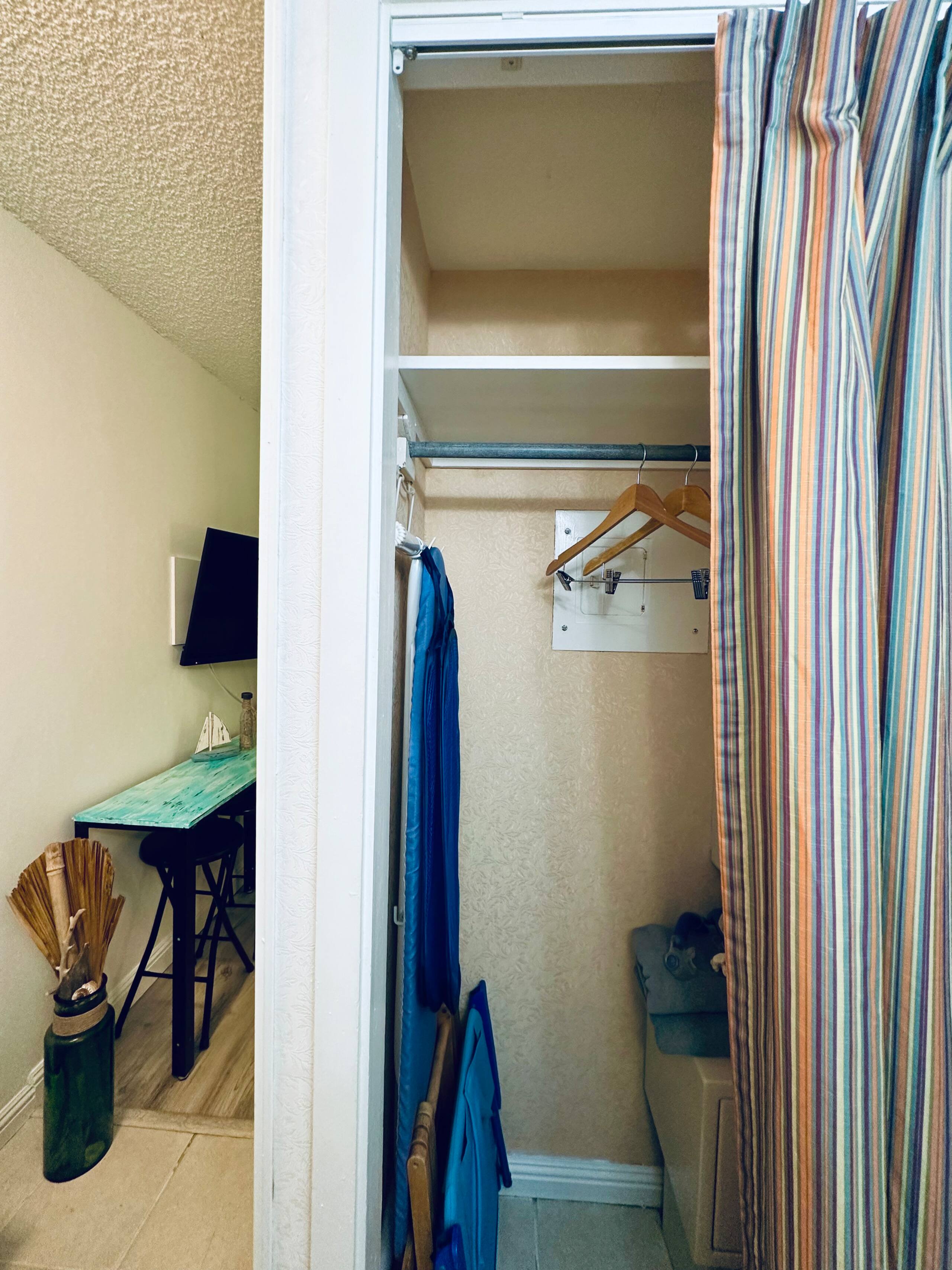 Condo in Honolulu · ★4.74 · 1 bedroom · 1 bed · 1.5 private baths - Image 8