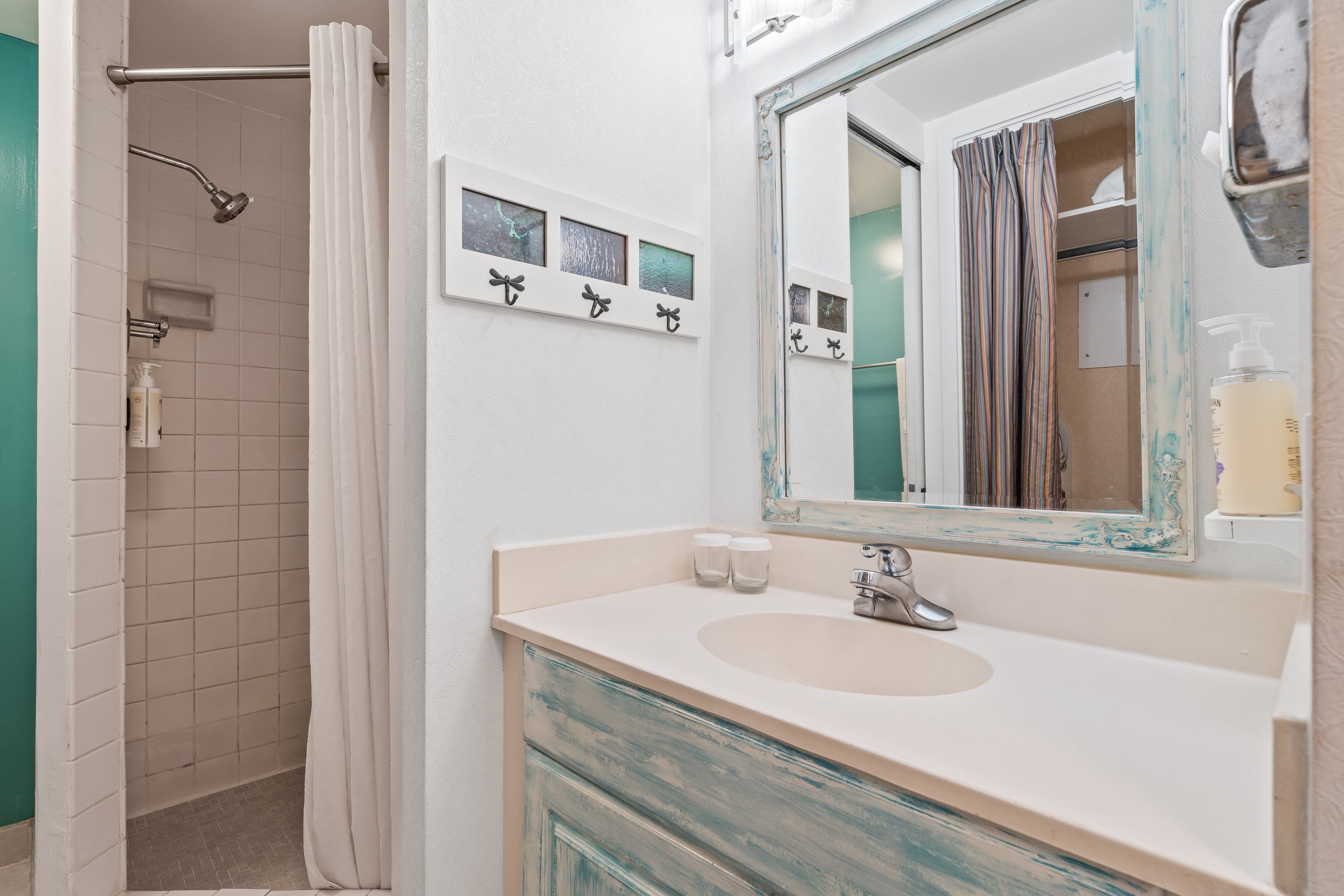 Condo in Honolulu · ★4.74 · 1 bedroom · 1 bed · 1.5 private baths - Image 9