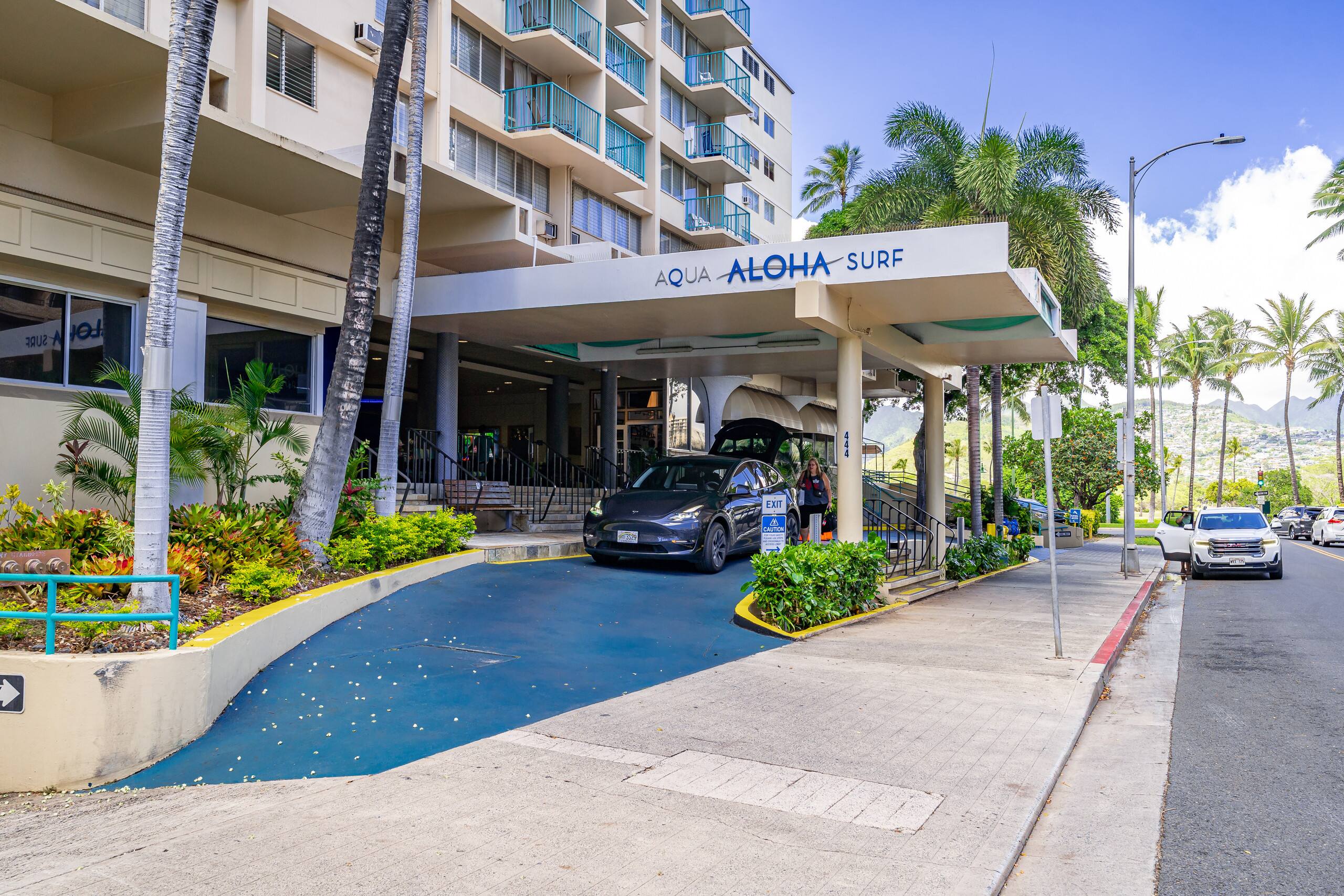 Condo in Honolulu · ★4.74 · 1 bedroom · 1 bed · 1.5 private baths - Image 17