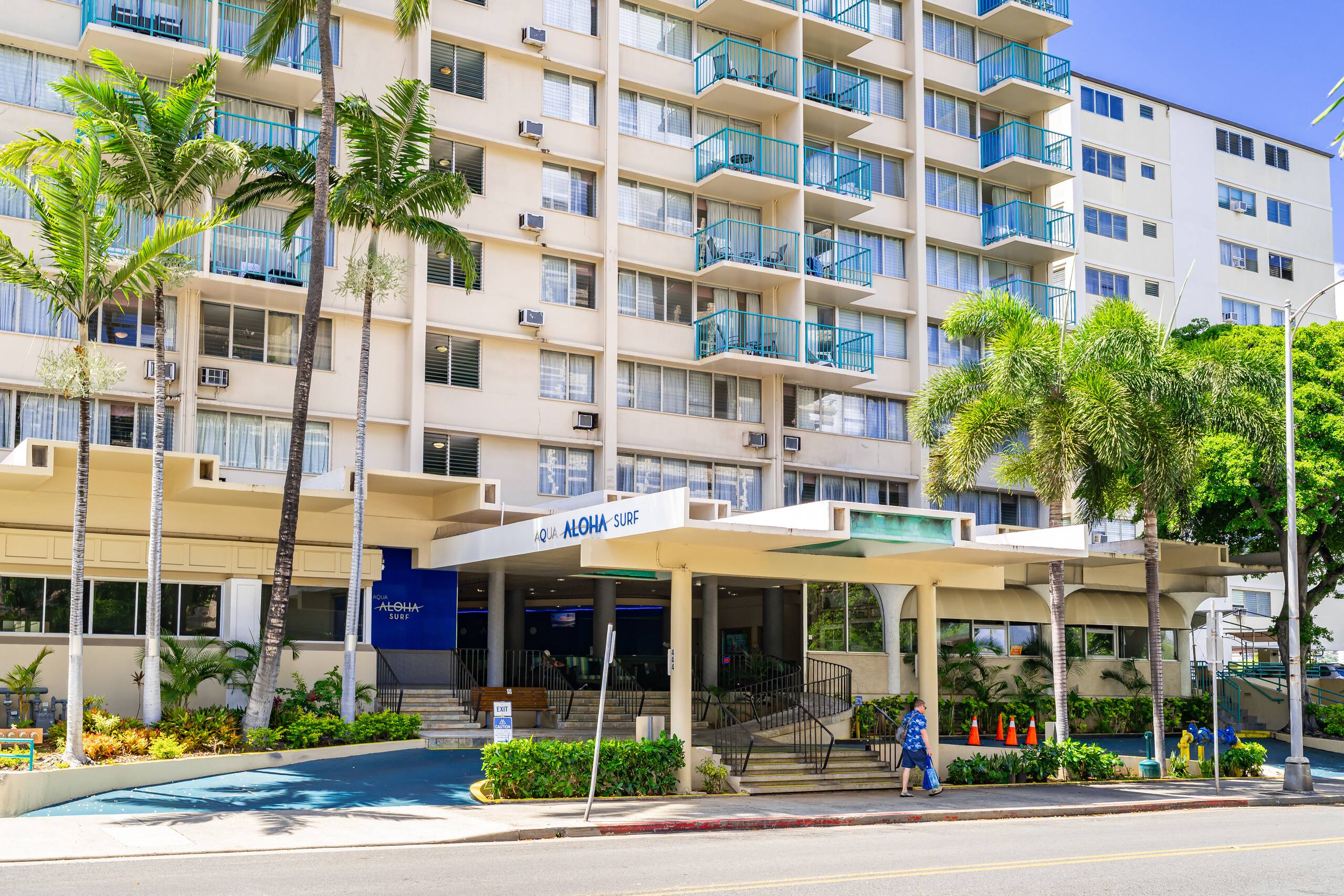 Condo in Honolulu · ★4.74 · 1 bedroom · 1 bed · 1.5 private baths - Image 12