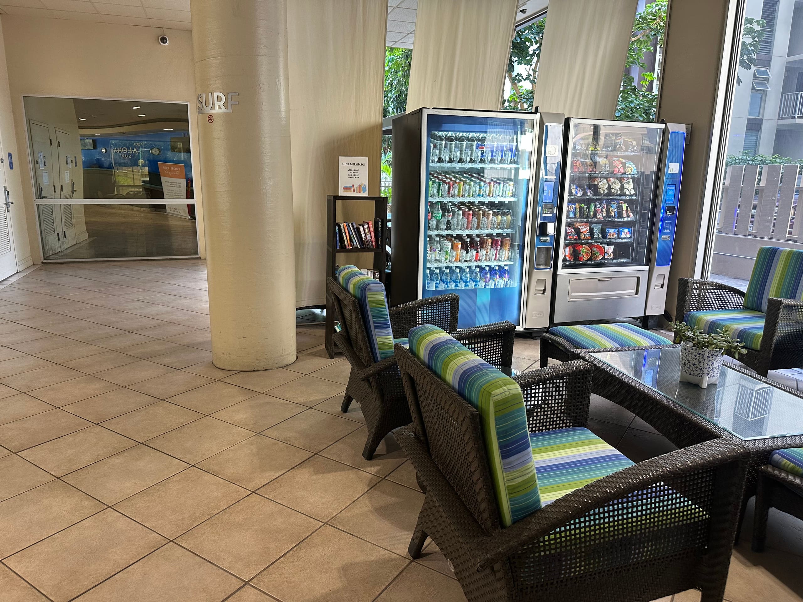 Condo in Honolulu · ★4.74 · 1 bedroom · 1 bed · 1.5 private baths - Image 27