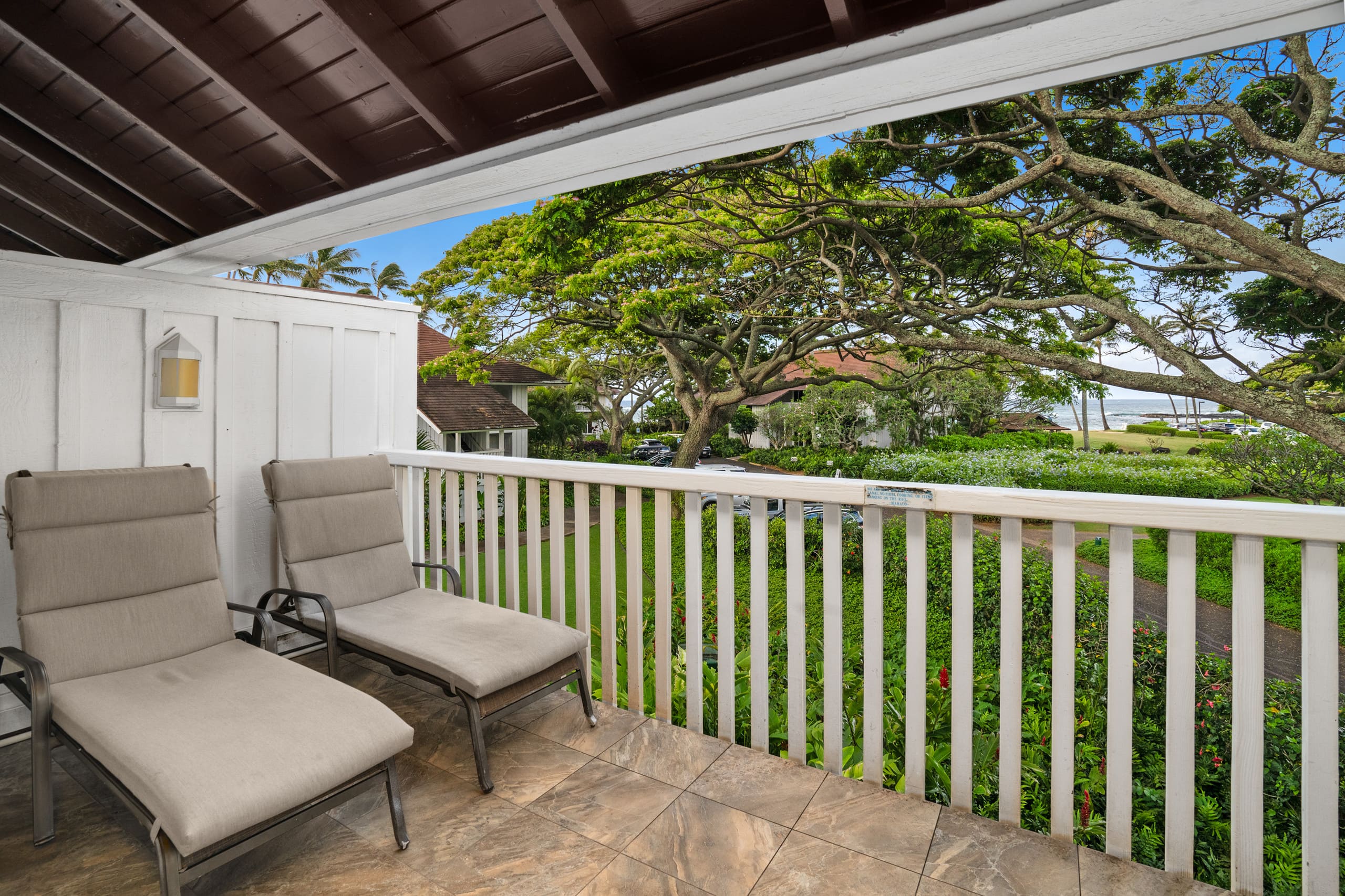 Condo in Koloa · ★4.95 · 1 bedroom · 2 beds · 1 bath - Photo 9