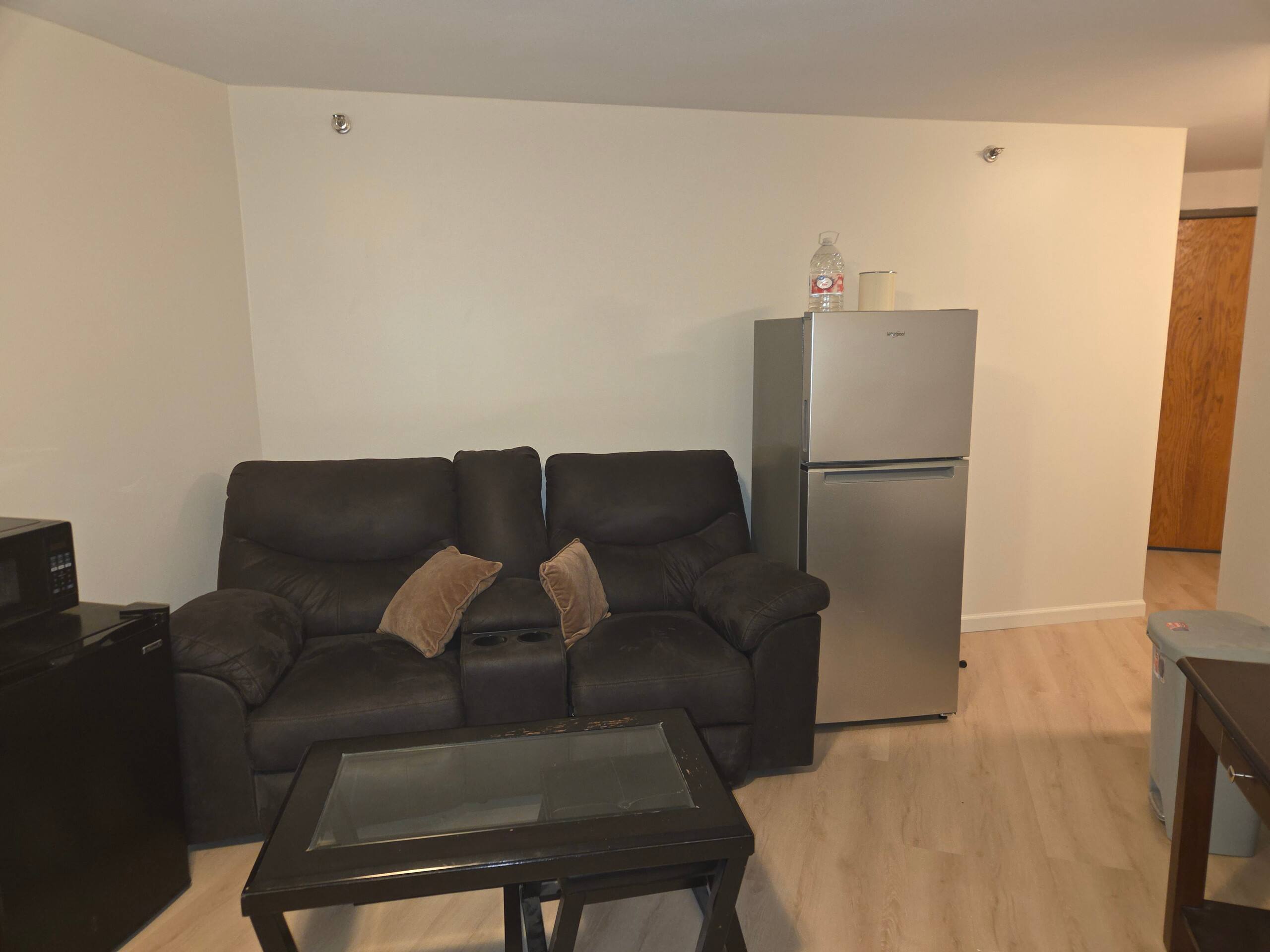 Downtown Honolulu Apt with free parking. - Image 2