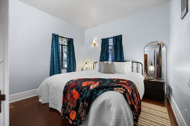 Please note that while this bedroom has the largest bed in the house (king), this room does not have a closet. 