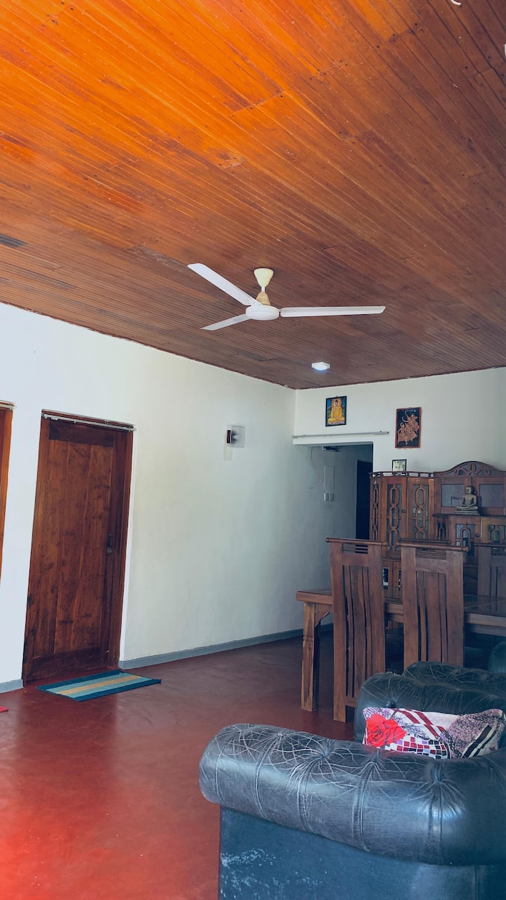 Cocos Hikkaduwa - Hikkaduwa