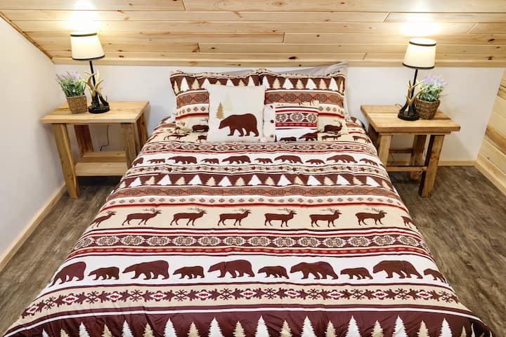 Sleep soundly in a comfortable queen sized bed.