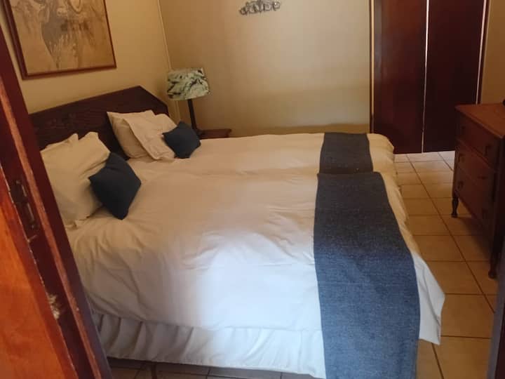 غرفة النوم 2