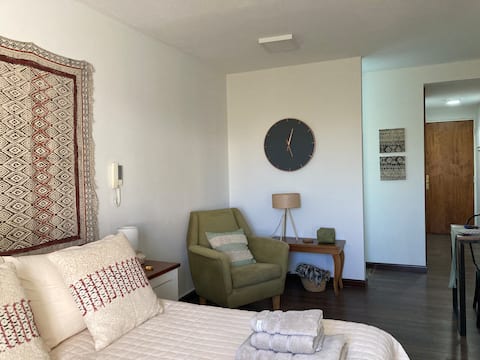 Top Airbnb: Comfortable apartment in pocitos- Jose Marti 2 en Pocitos