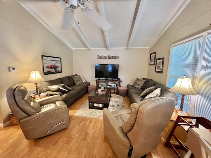  שתי ספות נוחות מאוד לשינה