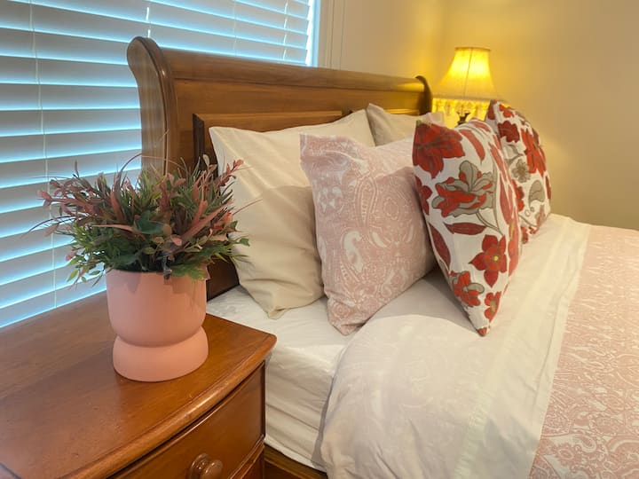 4 כריות לצרכים שונים 