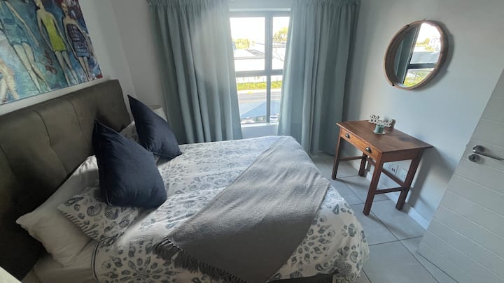 Luxury Apartment Near Beach, Shops And Winelands - Somerset West