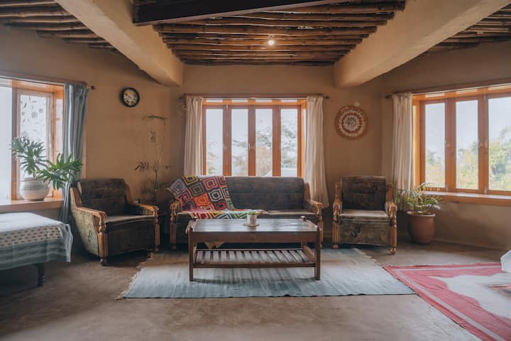 Gulmohar@ Ira's Hideaway (One Bedroom Suite) - Palampur