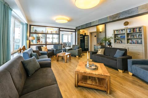 Top Airbnb: House BerchStein - Feel-good oasis for up to 25 people! in Schmallenberg