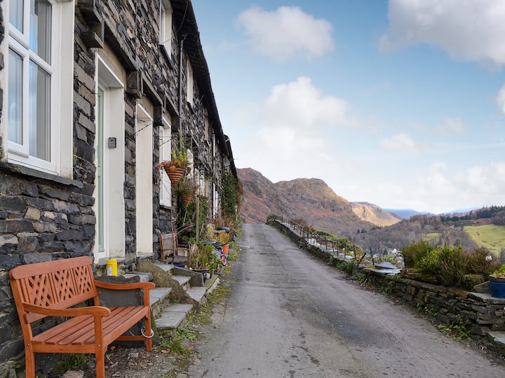 Coniston Cottage - Coniston