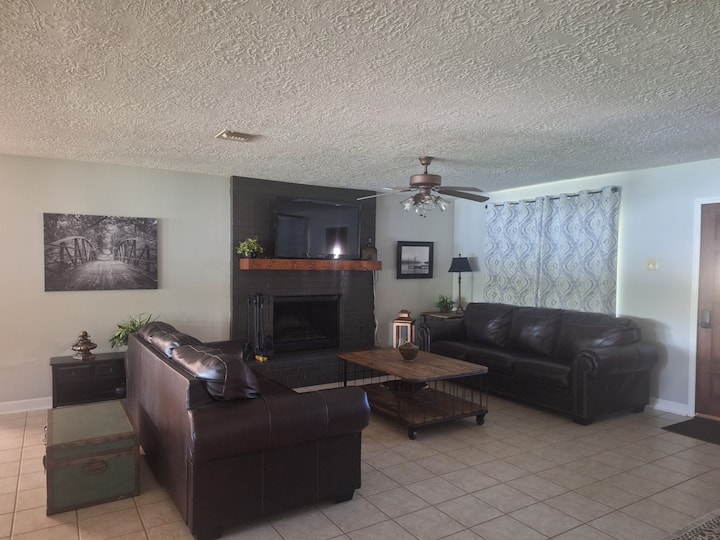 Waterfront W/boat Launch On Lake Conroe - Willis, TX