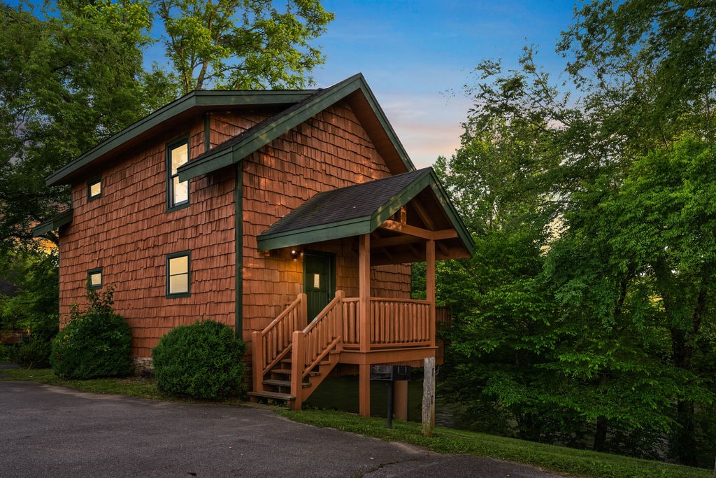 c5b38c6b-4837-41b0-a9fb-