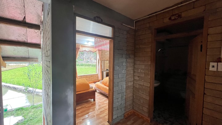 هذه غرفة نوم عائلية تتسع لثلاثة أشخاص