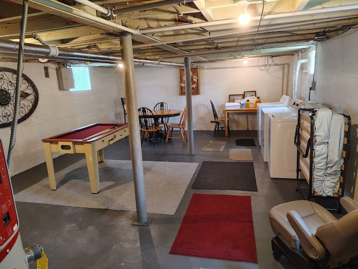 ერთადგილიანი გასაშლელი საწოლი  სარდაფში 