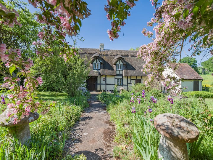 3 Bedroom Accommodation In Callow End, Worcester - Gloucestershire