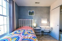 Cozy room in a great location