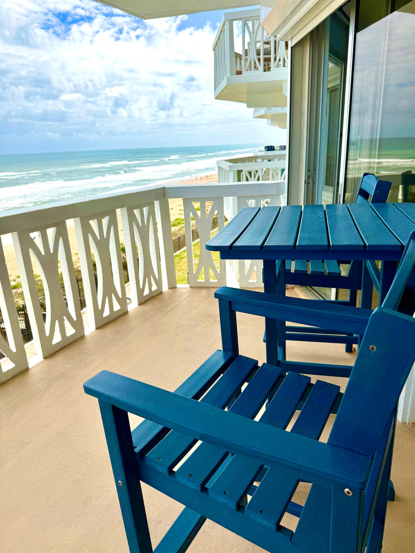 Top Rated Direct Oceanfront Pool