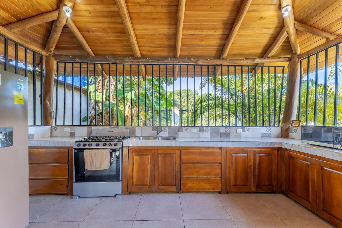EcoVilla Rodinia — 8 bedroom vacation rental in Esterillos Oeste